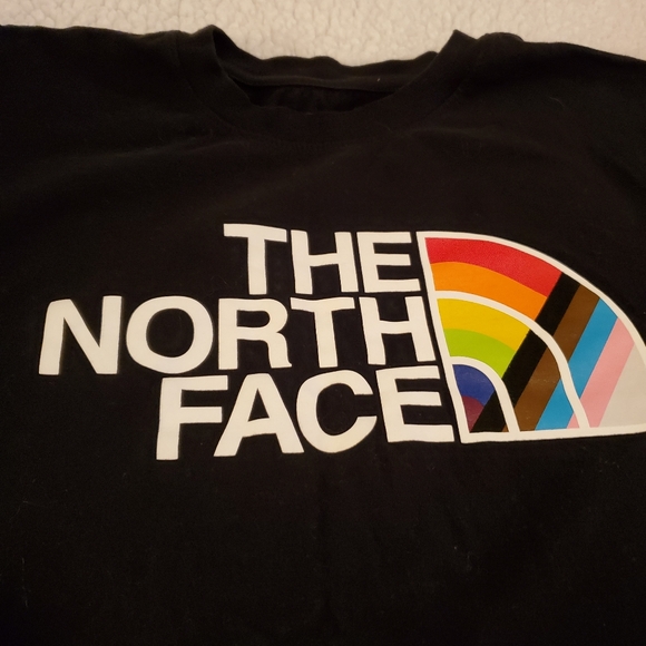 North Face size Medium men's black Tshirt. In great condition - Picture 3 of 6